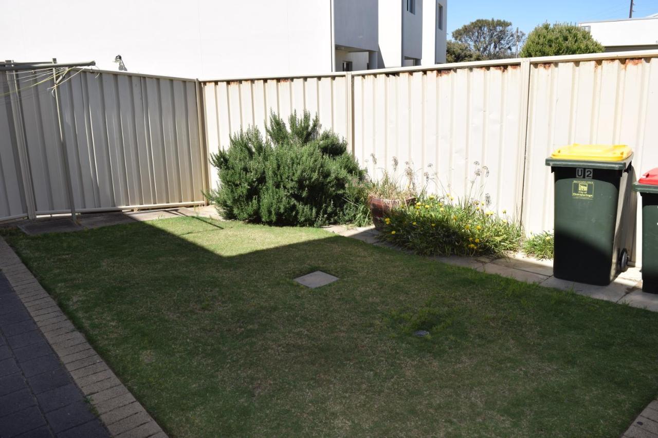 Christies Seahorse Holiday Townhouses Port Noarlunga Kültér fotó